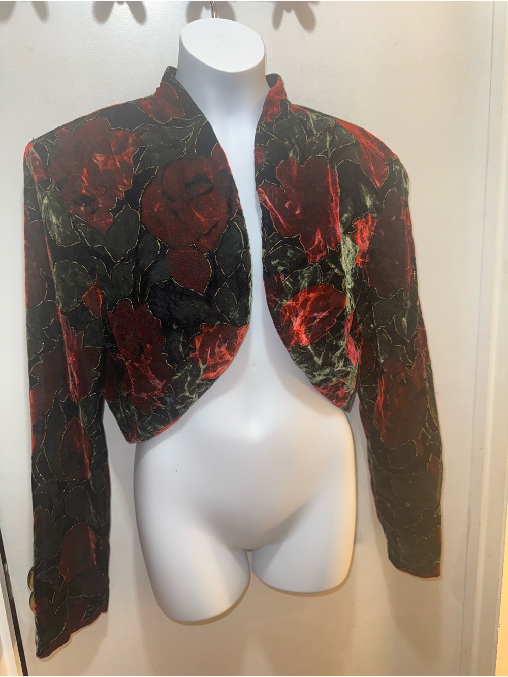 Elegant Vintage Red & Black Floral Cropped Jacket